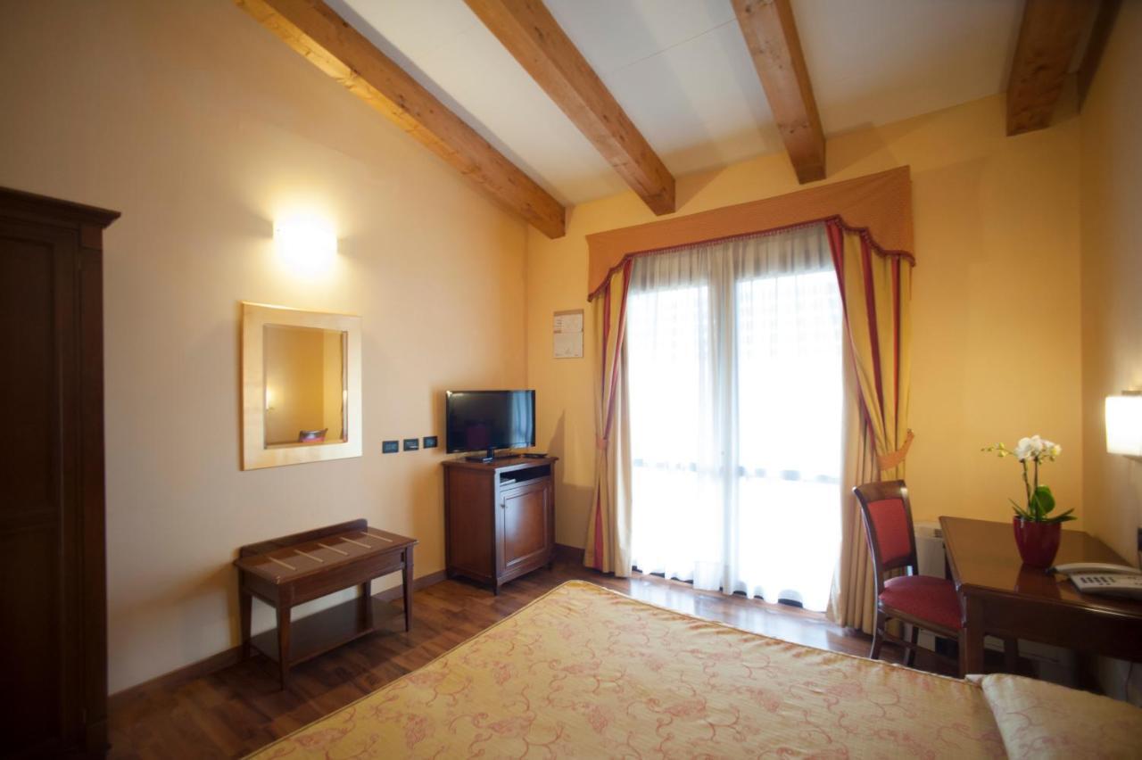 Hotel Regio Rubiera Værelse billede